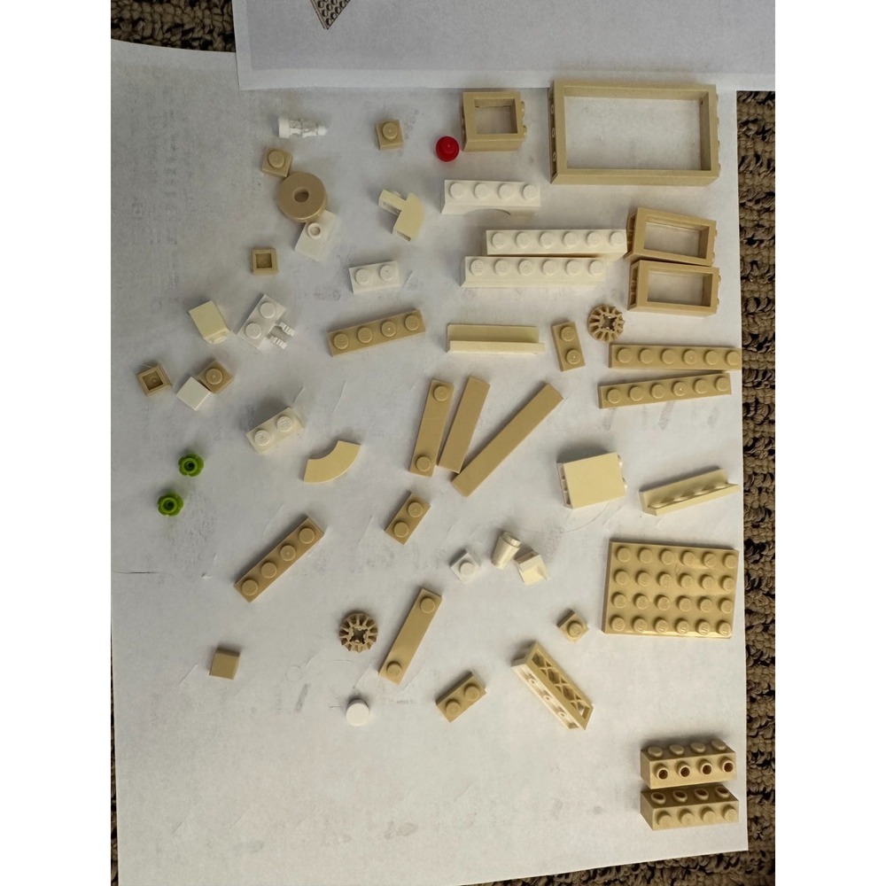 LEGO FRIENDS: Emma's Art Studio (41365) Partial Set Figurines Included - Picture 3 of 6